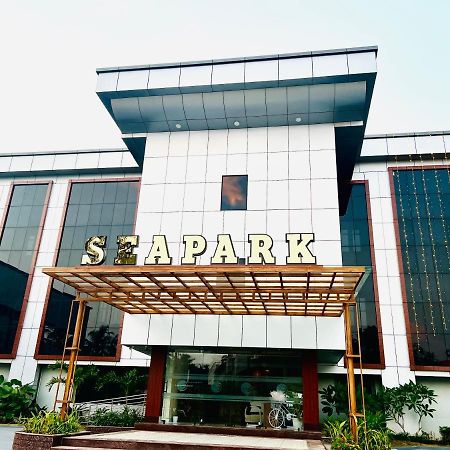 Hotel Seapark Kollam Dış mekan fotoğraf