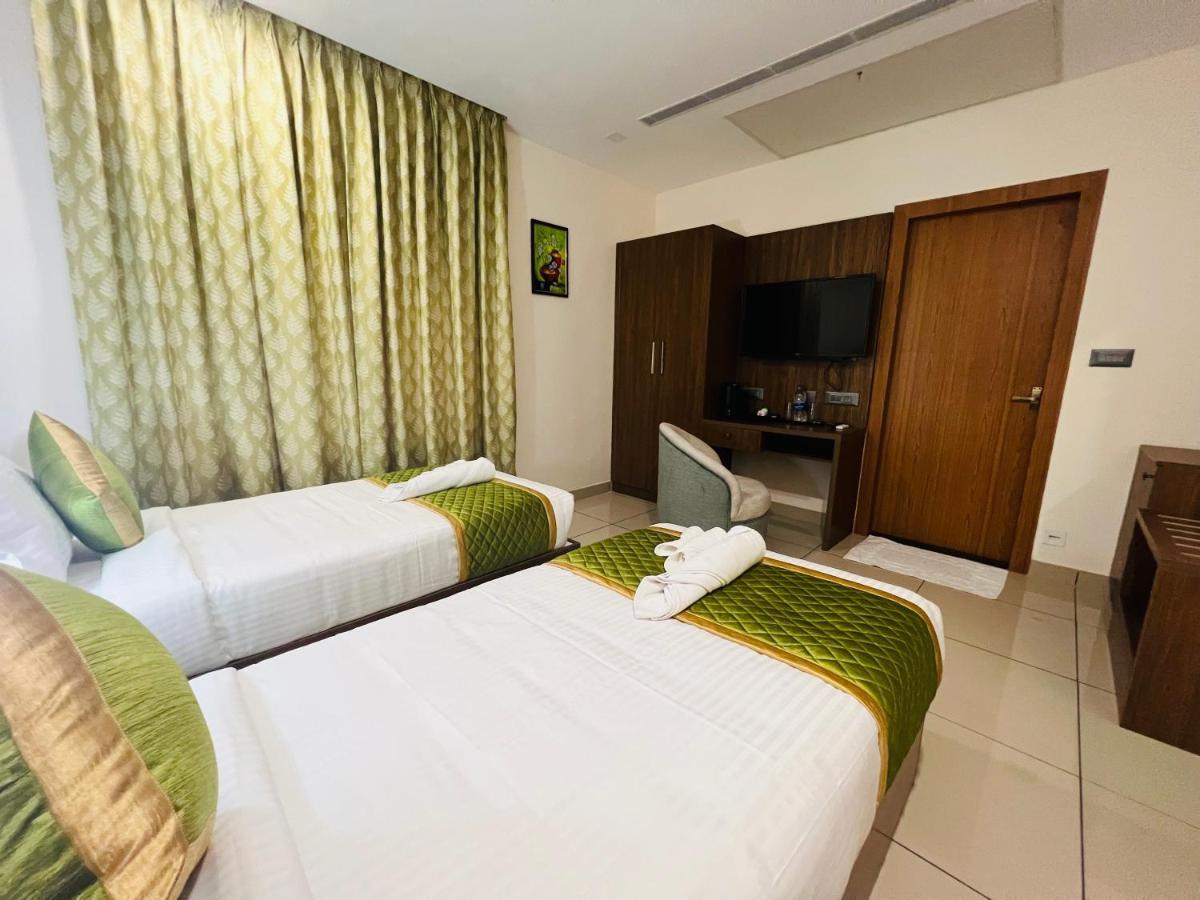Hotel Seapark Kollam Dış mekan fotoğraf