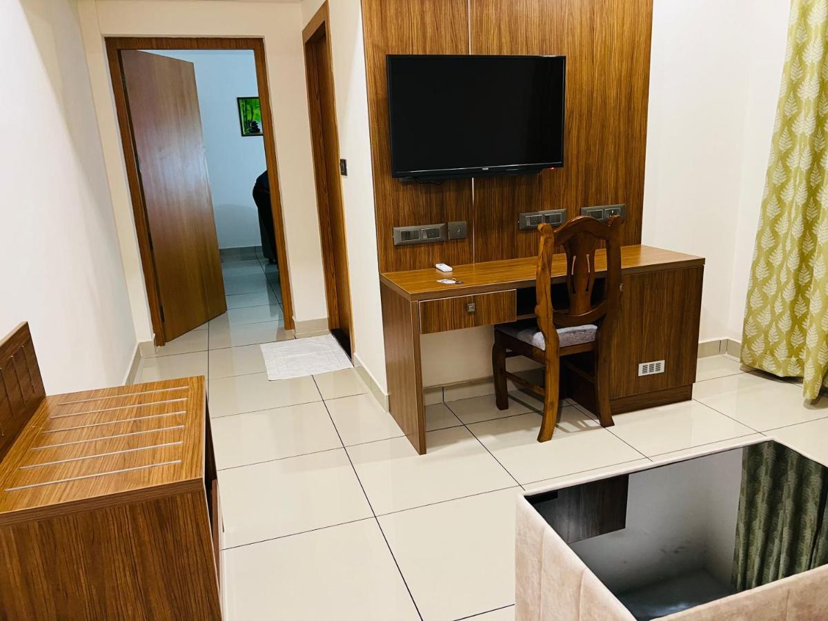 Hotel Seapark Kollam Dış mekan fotoğraf